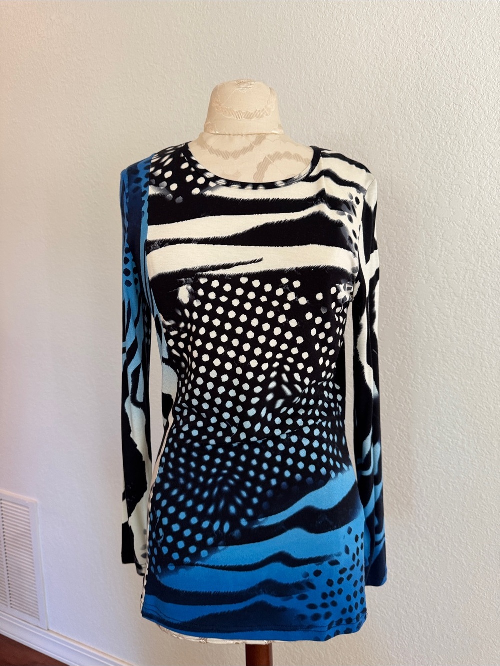 Lynn Ritchie Silver top